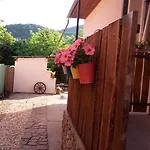 Kaland Vendeghaz
