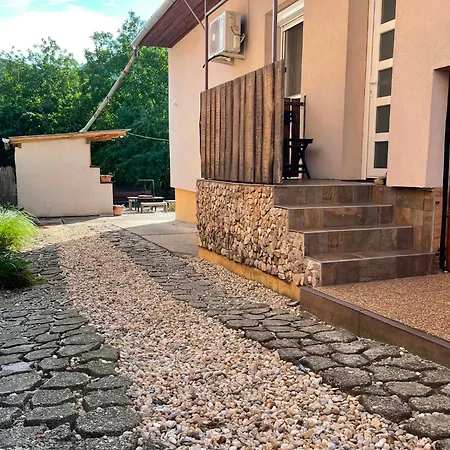 Hébergement de vacances Kaland *
